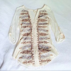 LAST CHANCE 🚀 Anthropologie Tiny Brand Embroidered Blouse XS